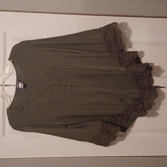 VENUS Tops - WOMEN'S TOP PLUS SIZE 3X, NWOT